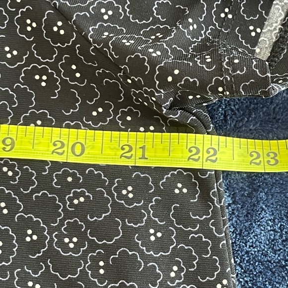 Elegant Black Patterned Women's Top - Picture 5 of 7